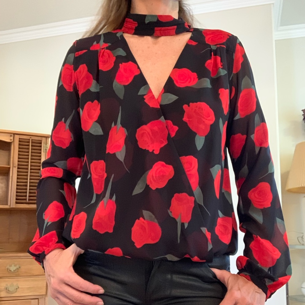 Guess Rose Long Sleeve Top